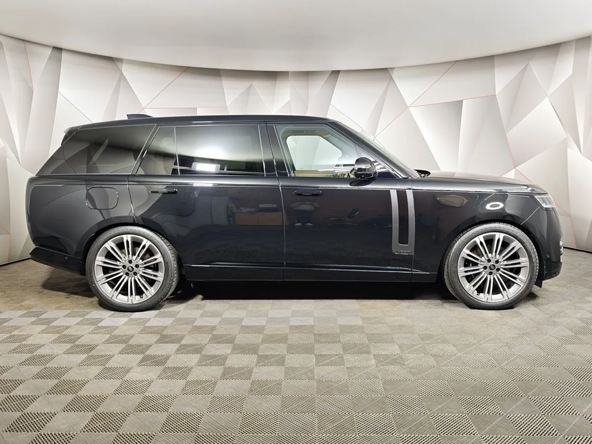 Land Rover Range Rover 4.4 P530 V8 LWB AT AWD (530 л.с.) Autobiography Черный в АВИЛОН. Слайд №6