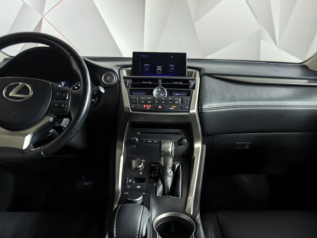 Lexus NX 200t АТ AWD (238 л.с.) Черный в АВИЛОН. Слайд №15