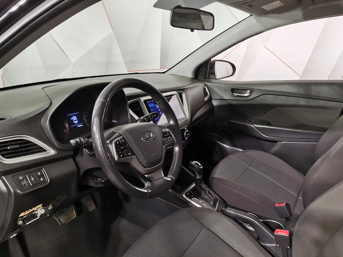 Hyundai Solaris 1.6 MT (123 л.с.) Comfort Черный в АВИЛОН. Слайд №19