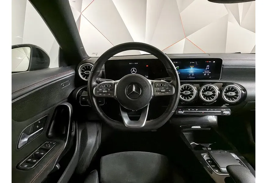 Mercedes-Benz CLA 200 7G-DCT (150 л.с.) Sport Черный в АВИЛОН. Слайд №20