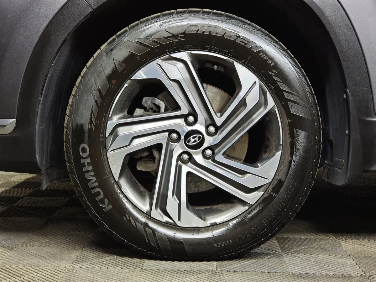 Hyundai Santa Fe 2.2 CRDi AWD 8AT (200 л.с.)  Prestige + Smart Sense Серый в АВИЛОН. Слайд №9