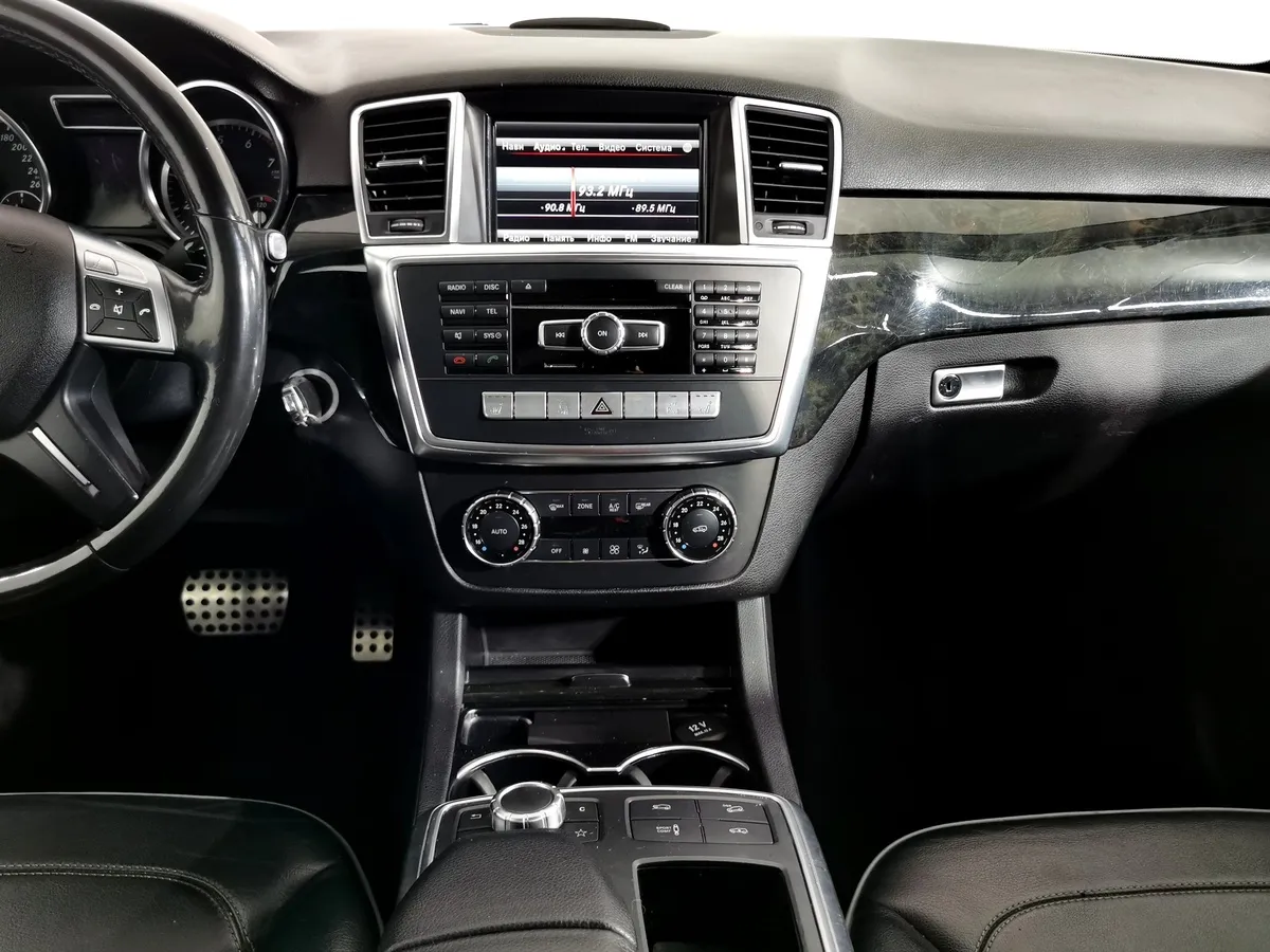 Mercedes-Benz M-Класс ML 350 BlueEfficiency 7G-Tronic Plus 4Matic (306 л.с.) Черный в АВИЛОН. Слайд №14
