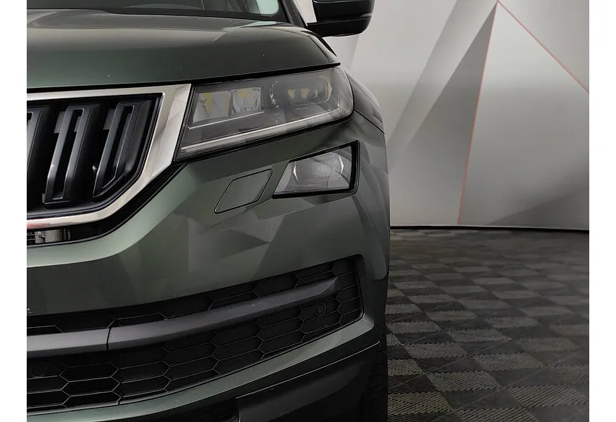 Skoda Kodiaq 2.0 TSI DSG 4X4 (180 л.с.) Зеленый в АВИЛОН. Слайд №10