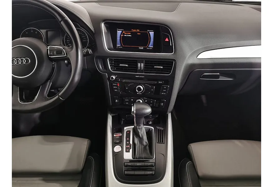 Audi Q5 2.0 TFSI Tiptronic quattro (225 л.с.) Синий в АВИЛОН. Слайд №8