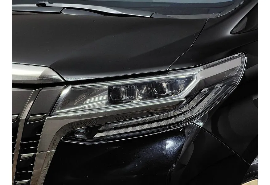 Toyota Alphard 3.5 AT (300 л.с.) Черный в АВИЛОН. Слайд №10