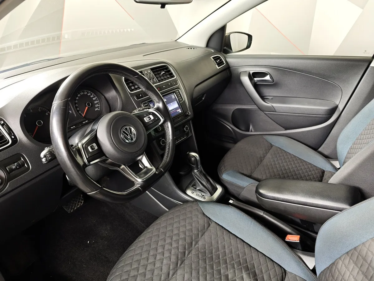 Volkswagen Polo 1.6 MPI AT (110 л.с.) Comfortline Коричневый в АВИЛОН. Слайд №19