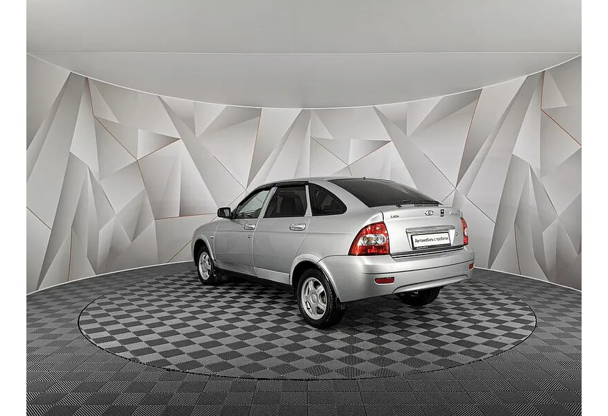 ВАЗ (Lada) Priora 1.6 MT 16 кл (Евро-4) (98 л.с.) Серебристый в АВИЛОН. Слайд №4