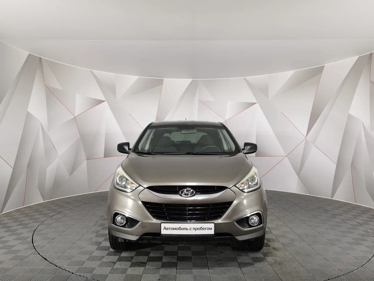 Hyundai ix35 2.0 MT 2WD (150 л.с.) Коричневый в АВИЛОН. Слайд №7