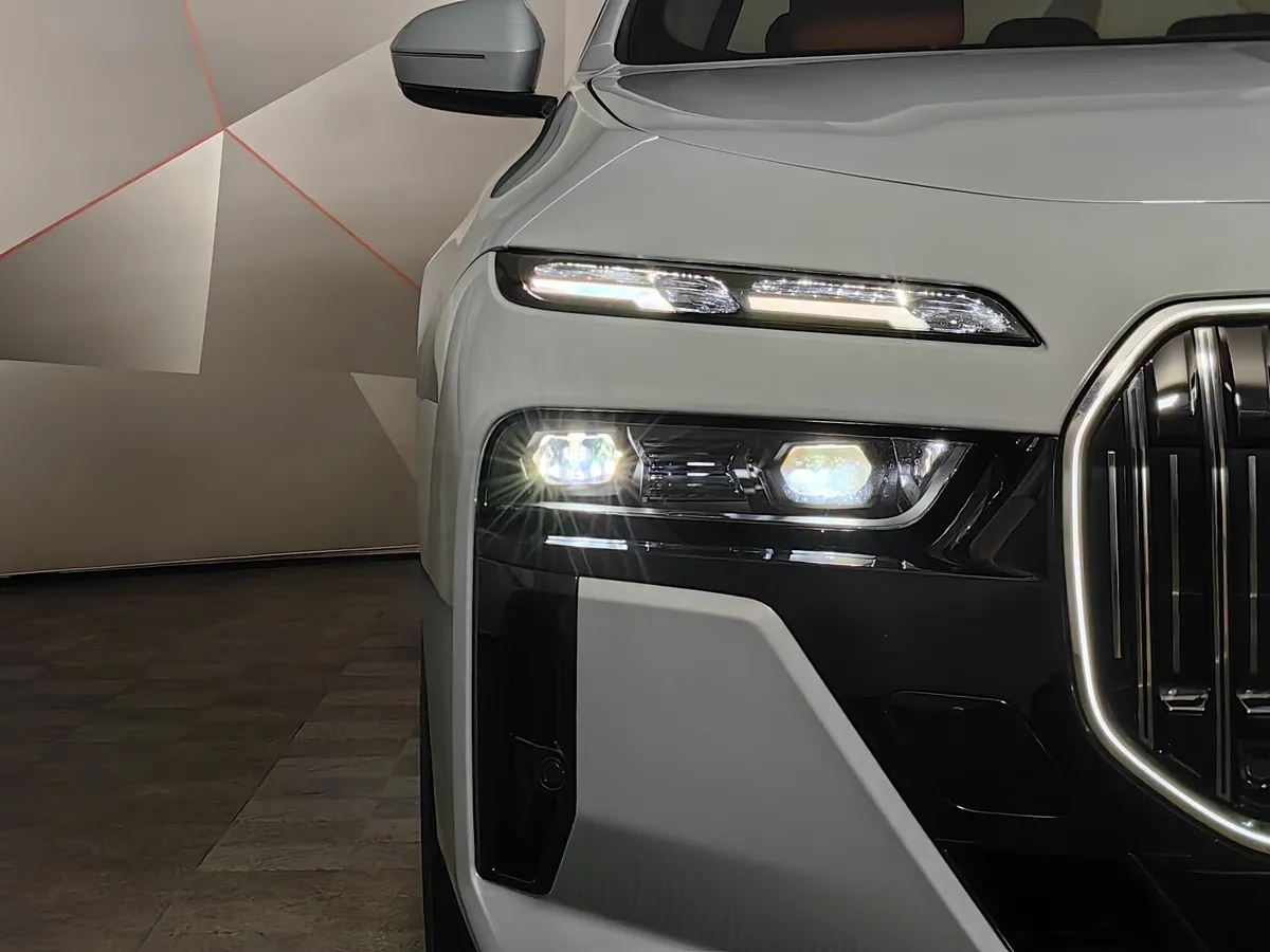 BMW 7 серия 735i Steptronic (286 л.с.) Серый в АВИЛОН. Слайд №8