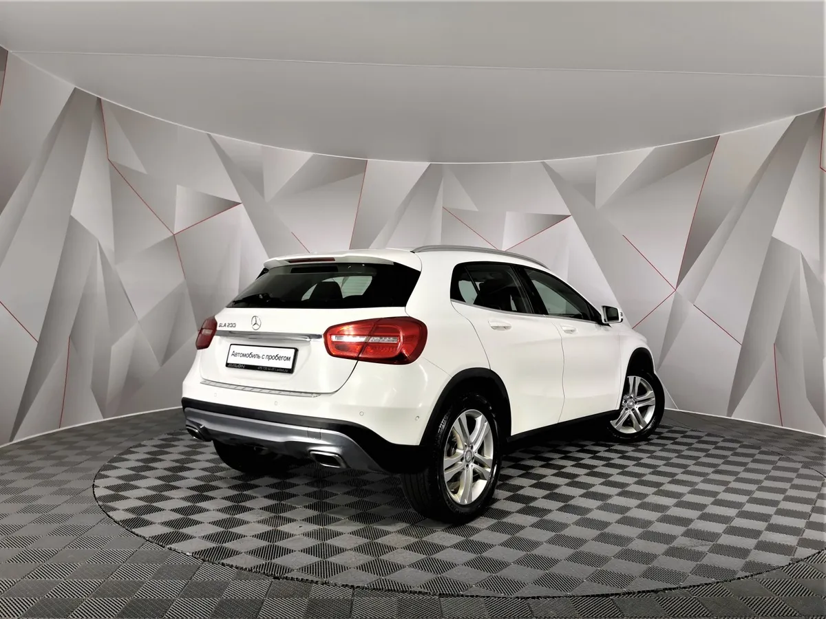 Mercedes-Benz GLA 200 7G-DCT (150 л.с.) Особая серия Белый в АВИЛОН. Слайд №2