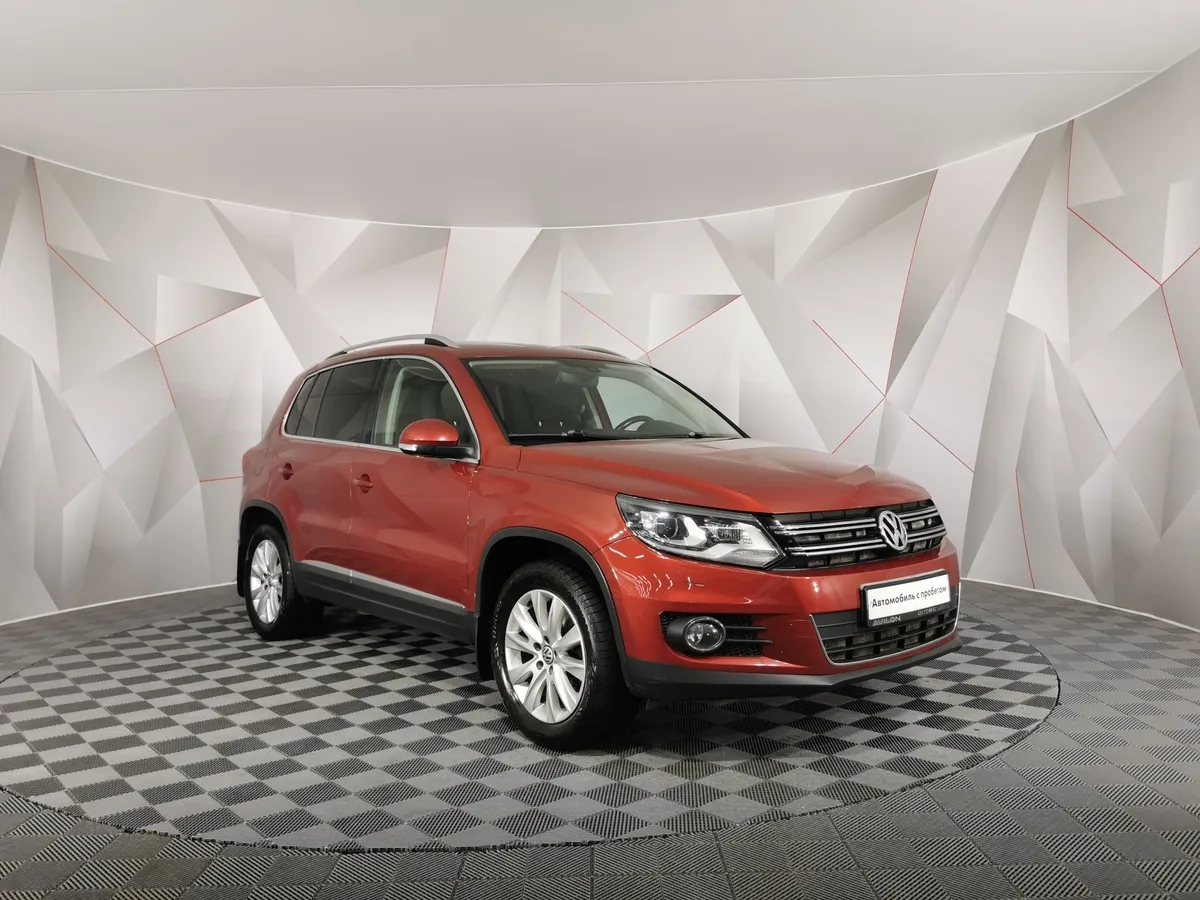 Volkswagen Tiguan 2.0 TSI 4Motion AT (170 л.с.) Trend & Fun Красный в АВИЛОН. Слайд №3