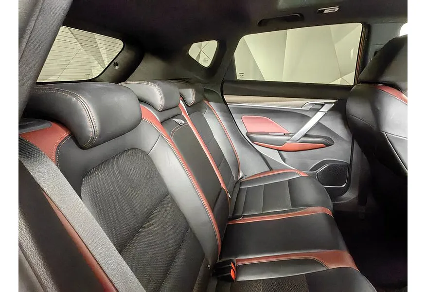 Geely Coolray 1.5T 7DCT 2WD (150 л.с.) Flagship Sport Красный в АВИЛОН. Слайд №16