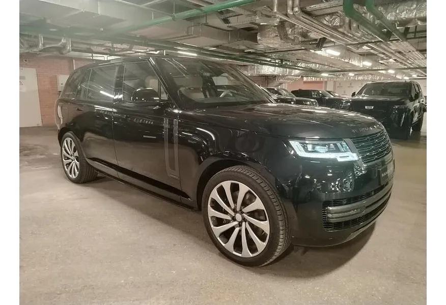 Land Rover Range Rover 4.4 P530 V8 LWB AT AWD (530 л.с.) Autobiography Черный в АВИЛОН. Слайд №2