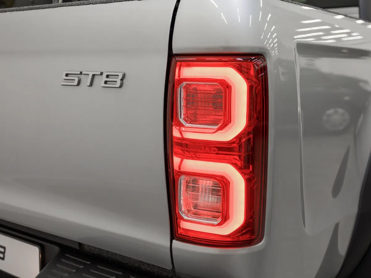 Sollers ST8 2.0G 8AT AWD (224 л.с.) Premium Серебристый в АВИЛОН. Слайд №15