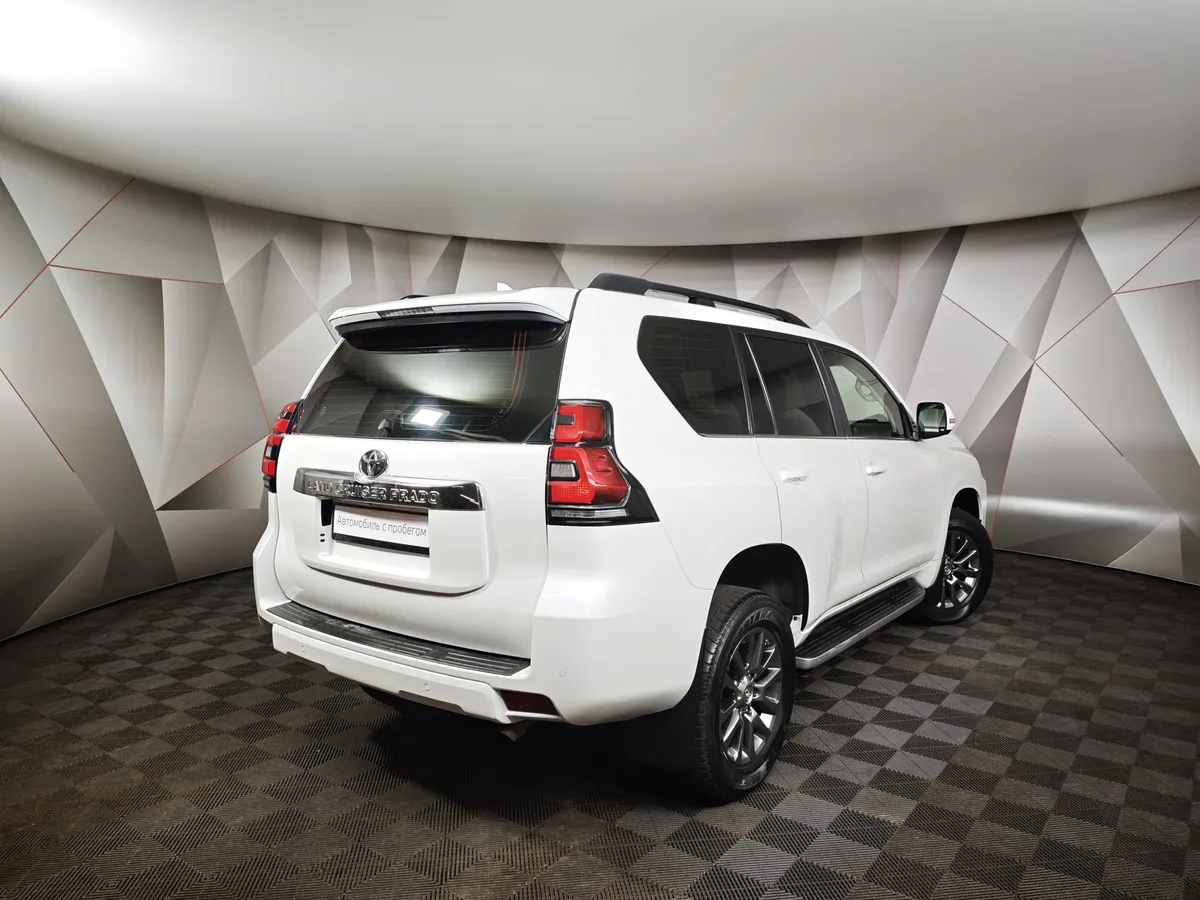 Toyota Land Cruiser Prado 4.0 AT AWD (249 л.с.) Белый в АВИЛОН. Слайд №2
