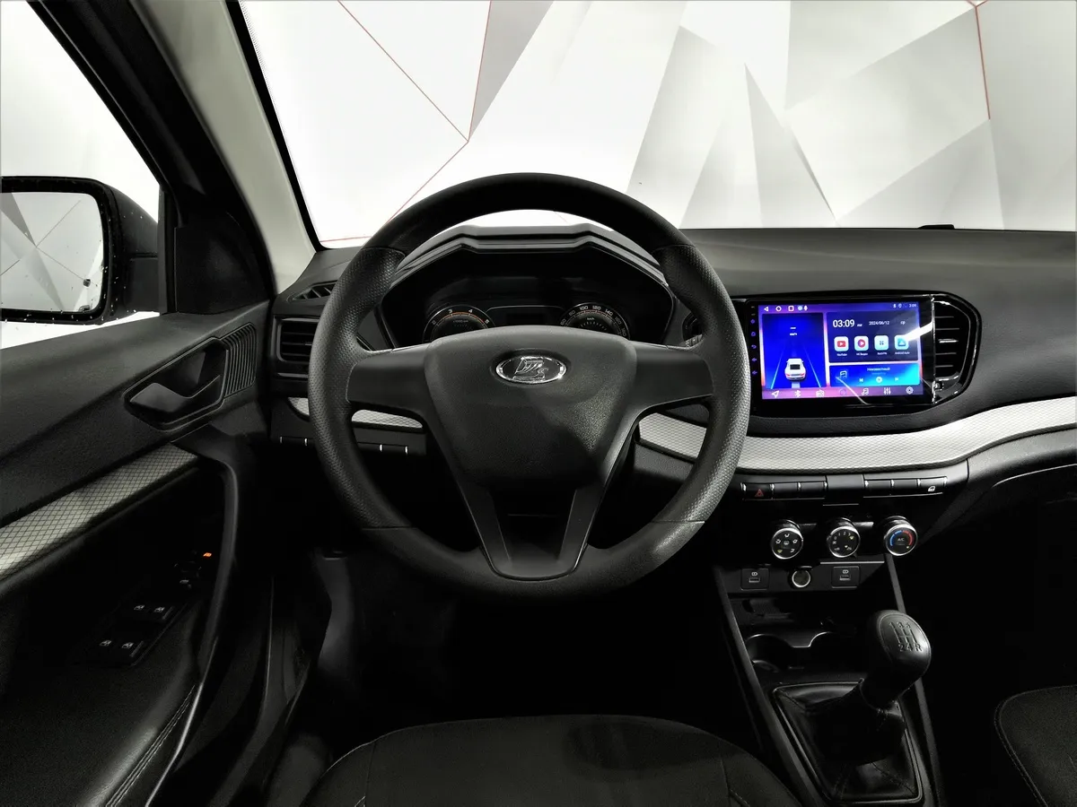 ВАЗ (Lada) Vesta 1.6 MT (106 л.с.) Белый в АВИЛОН. Слайд №19