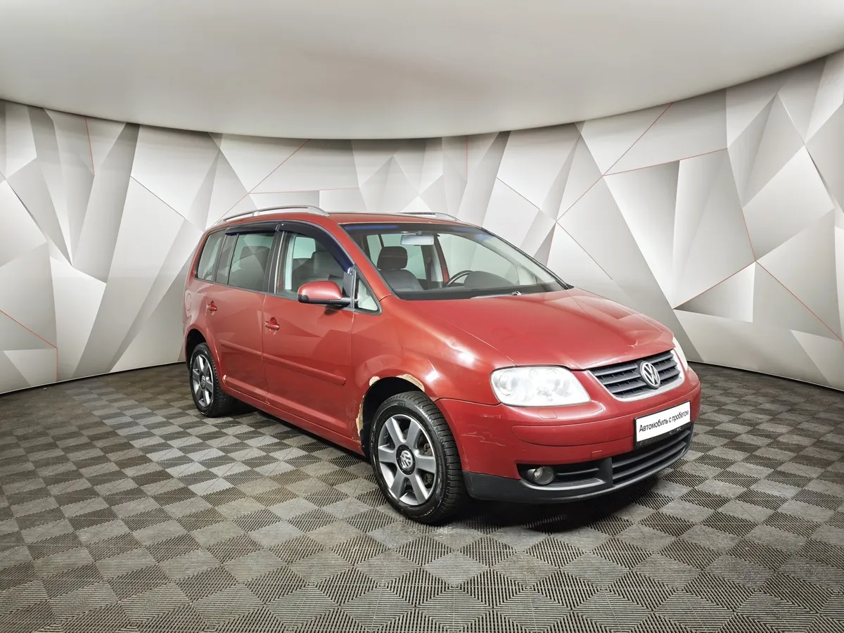 Volkswagen Touran 1.9 TDI AT (100 л.с.) Conceptline Красный в АВИЛОН. Слайд №3