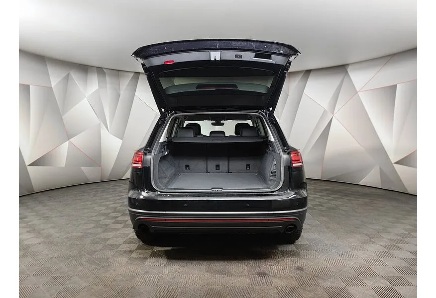 Volkswagen Touareg 2.0 TSI Tiptronic 4Motion (249 л.с.) Respect Черный в АВИЛОН. Слайд №12
