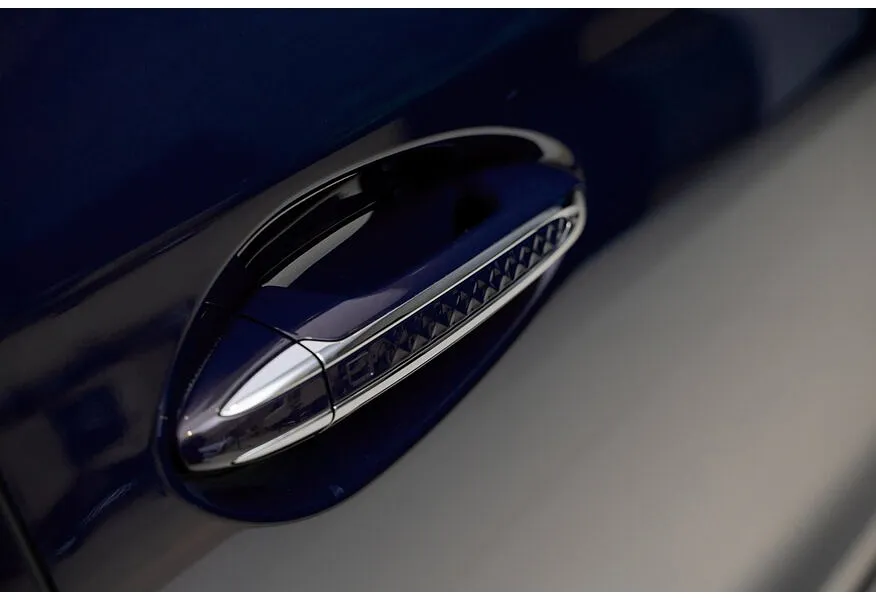 Hongqi HS5 2.0T AT 4WD (245 л.с.) Deluxe Коричневый в АВИЛОН. Слайд №17