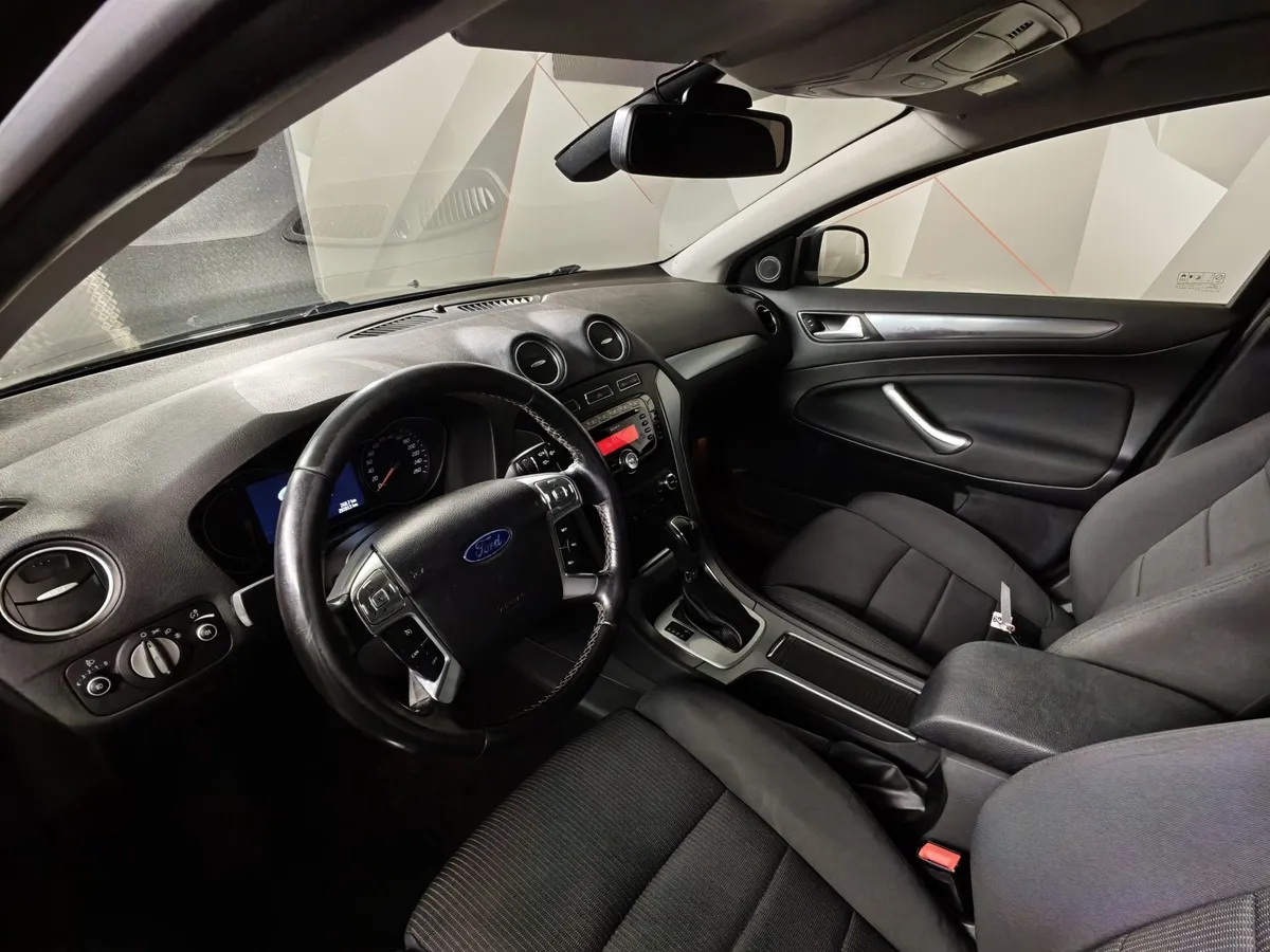 Ford Mondeo 2.3 AT (161 л.с.) Ambiente Черный в АВИЛОН. Слайд №17