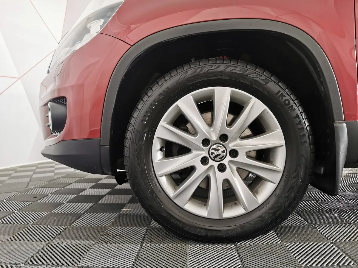 Volkswagen Tiguan 2.0 TSI 4Motion AT (170 л.с.) Trend & Fun Красный в АВИЛОН. Слайд №9