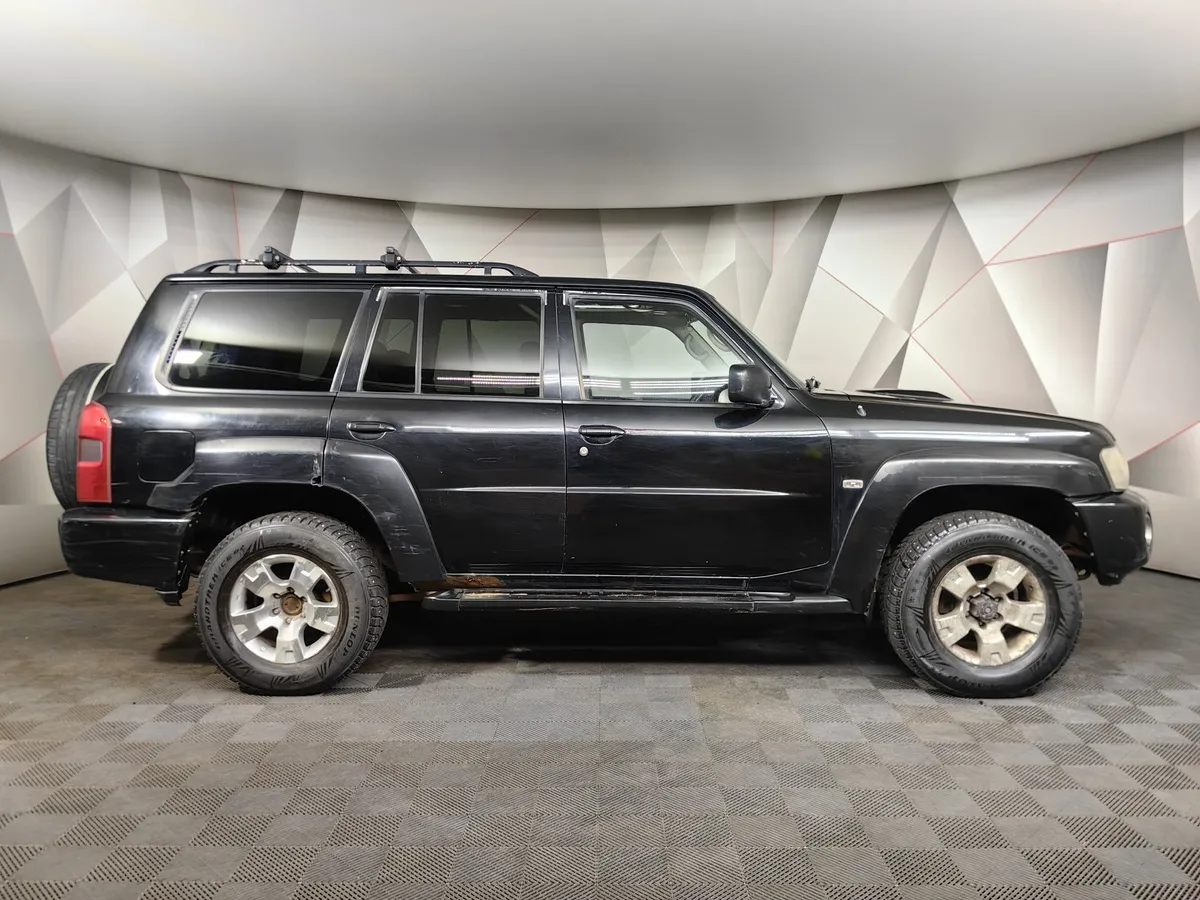 Nissan Patrol 3.0 Di AT (160 л.с.) Черный в АВИЛОН. Слайд №6