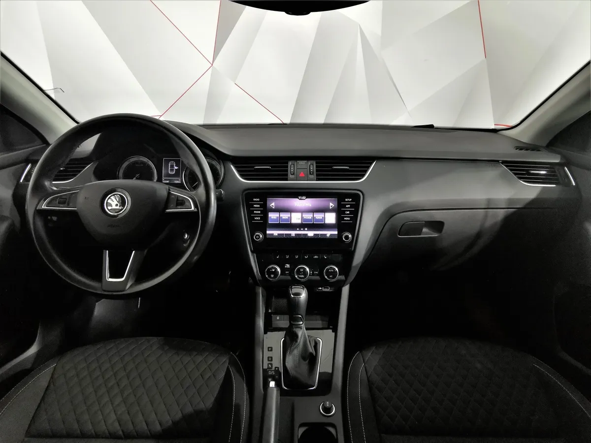 Skoda Octavia 1.6 MPI AT (110 л.с.) Бежевый в АВИЛОН. Слайд №13