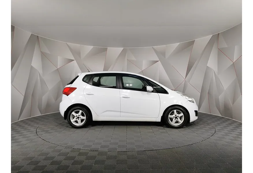 Kia Venga 1.6 AT (125 л.с.) Белый в АВИЛОН. Слайд №6