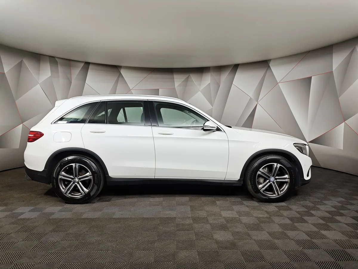 Mercedes-Benz GLC 220 d 9G-TRONIC 4MATIC (170 л.с.) Особая серия Белый в АВИЛОН. Слайд №6