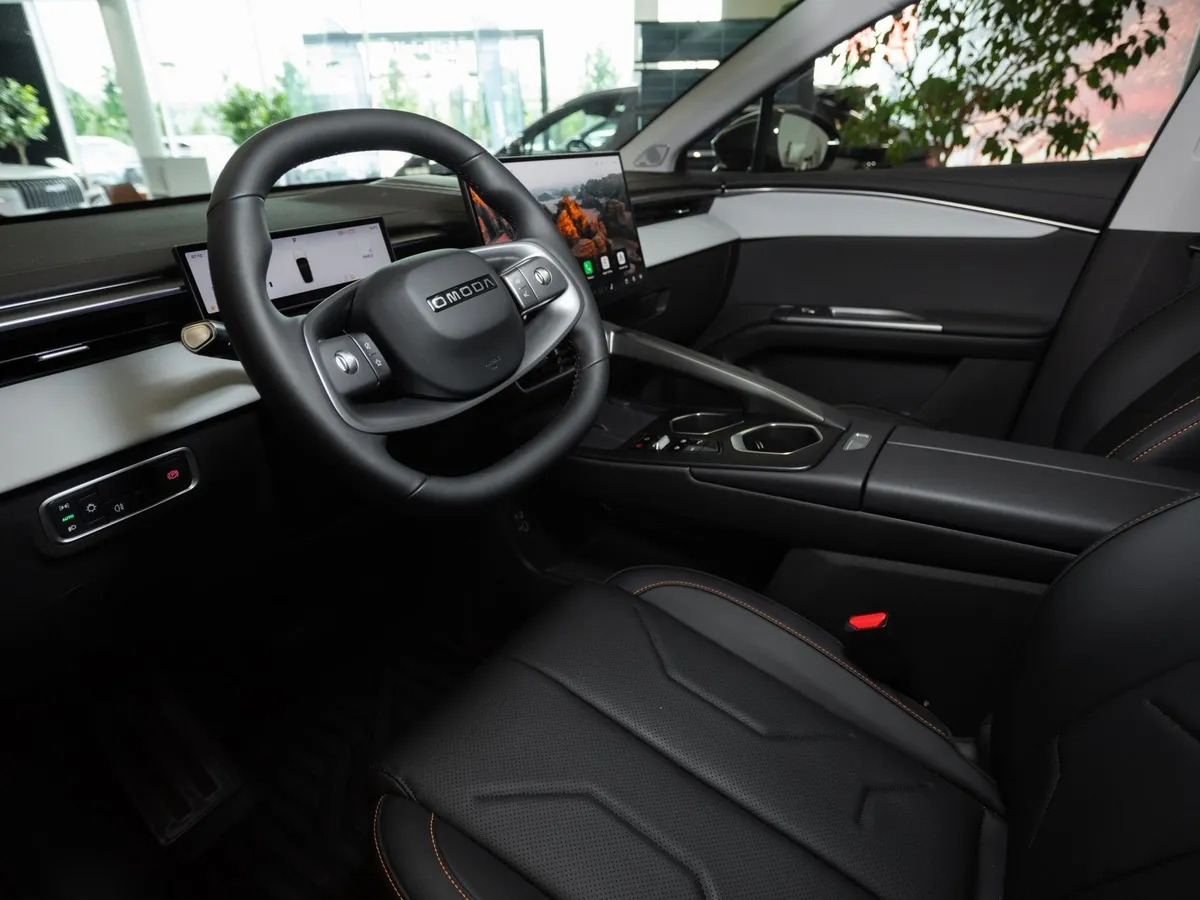 АВИЛОН - Omoda C5 1.5T DCT FWD (147 л.с.) Стиль Серебристый - slide 10119863