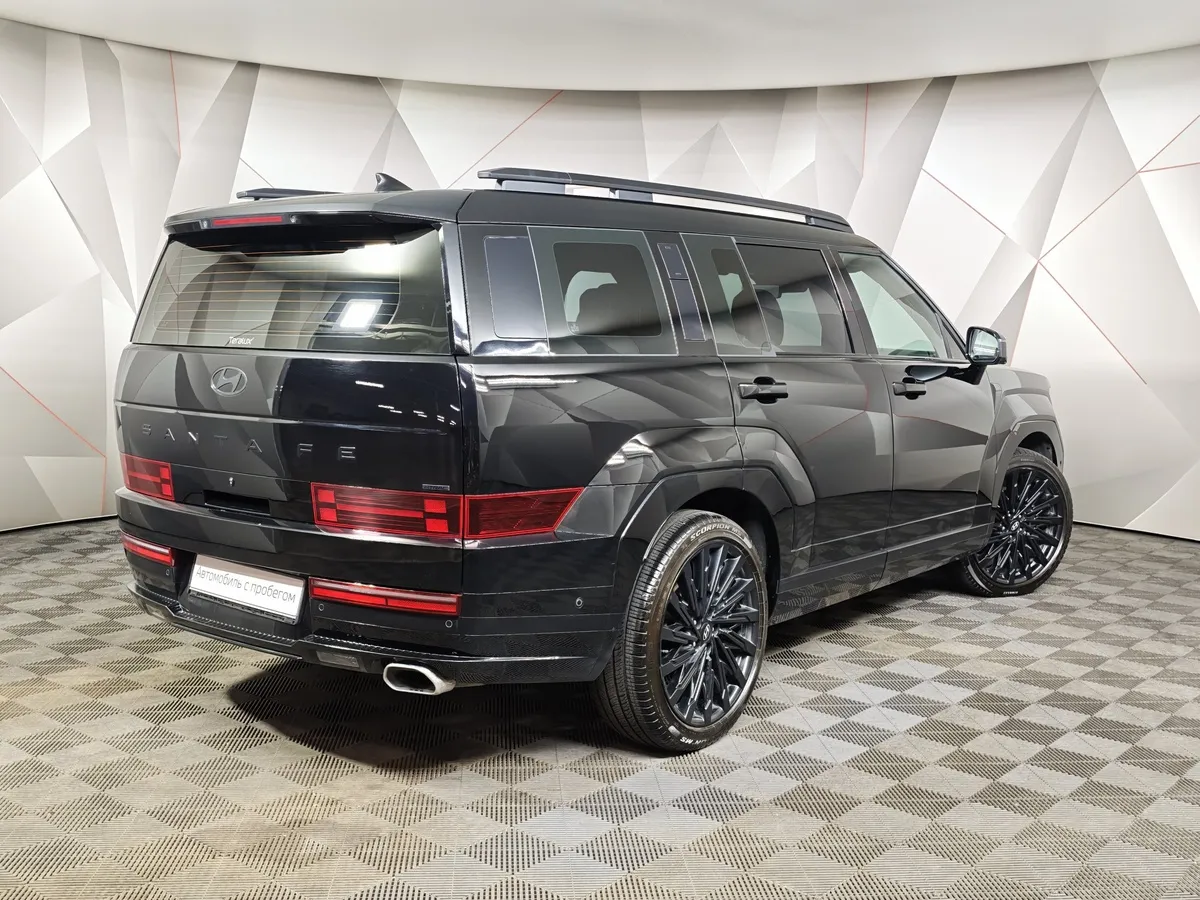 Hyundai Santa Fe 2.5 T-GDI 8DCT 4WD 6 seats (281 л.с.) Calligraphy Черный в АВИЛОН. Слайд №2