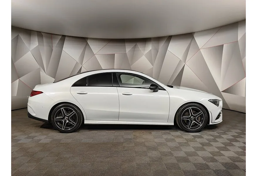 Mercedes-Benz CLA 250 7-G DCT (225 л.с.) Sport Белый в АВИЛОН. Слайд №6