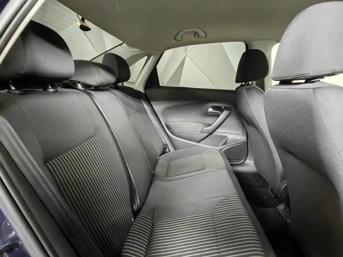 Volkswagen Polo 1.6 Tiptronic (105 л.с.) Comfortline Синий в АВИЛОН. Слайд №14
