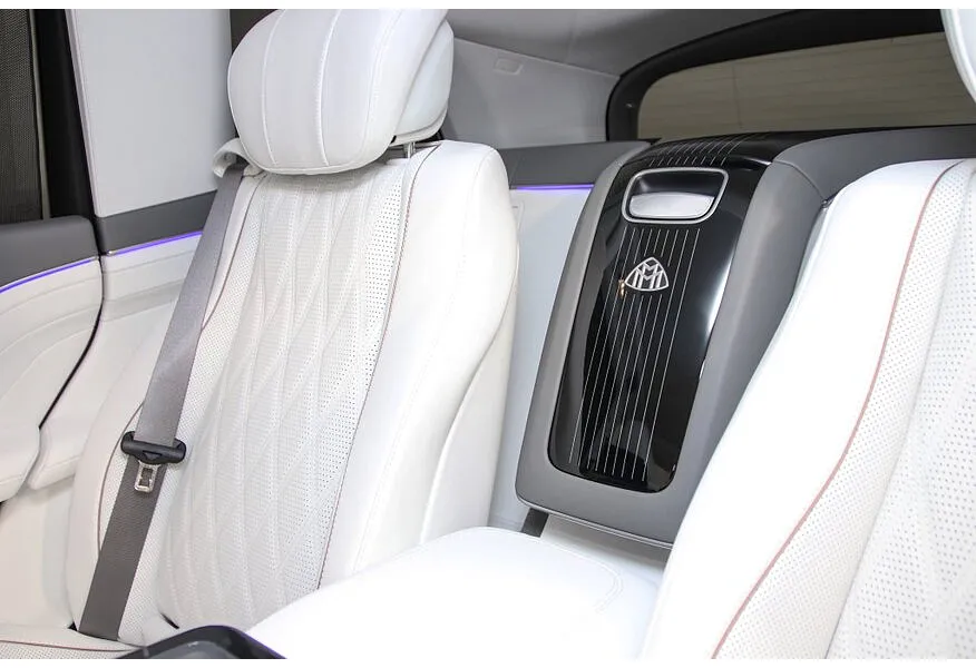 Mercedes-Benz GLS 600 9G-Tronic 4Matic (557 л.с.) Черный в АВИЛОН. Слайд №13