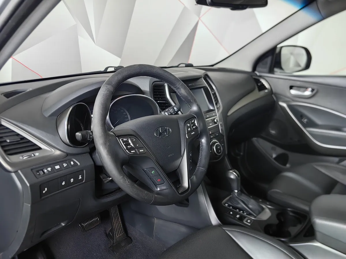 Hyundai Santa Fe 2.2 CRDi AT 4WD (200 л.с.) Style Серебристый в АВИЛОН. Слайд №19
