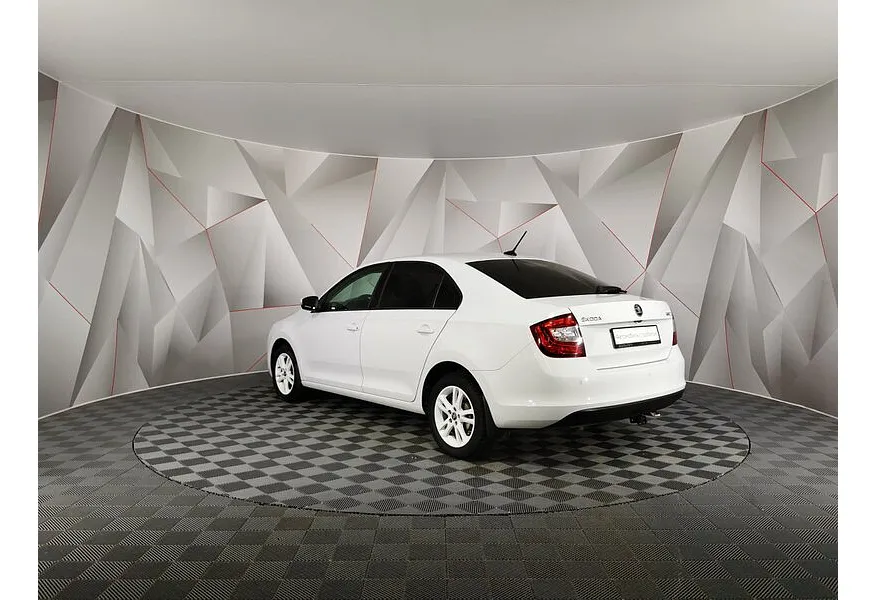 Skoda Rapid 1.6 MT (90 л.с.) Белый в АВИЛОН. Слайд №4