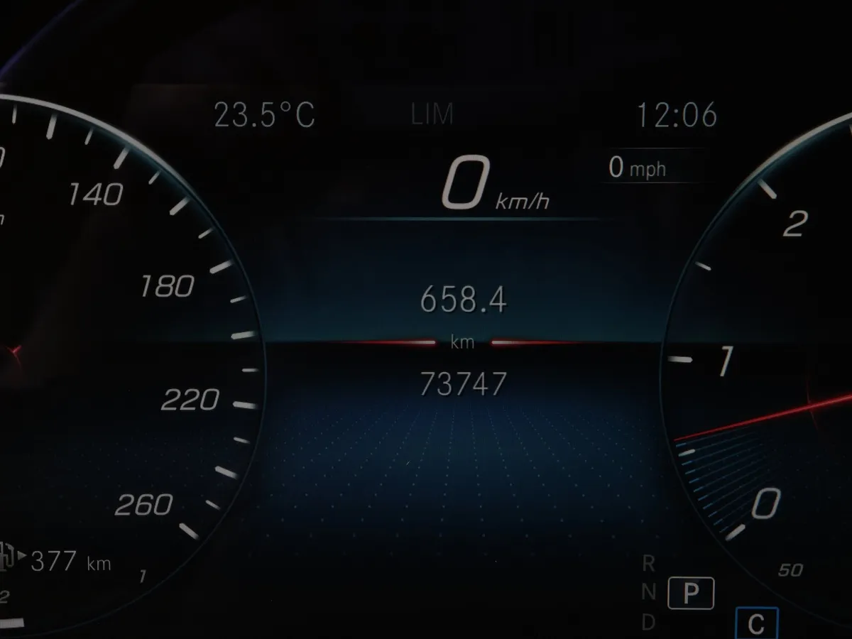 Mercedes-Benz CLS 350 d AT 4Matic (249 л.с.) Sport Серый в АВИЛОН. Слайд №18