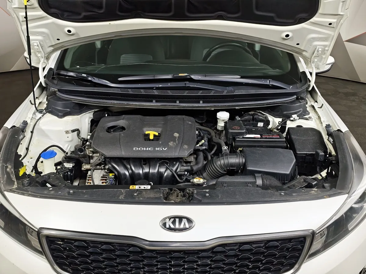 Kia Cerato 1.6 AT (130 л.с.) Comfort Белый в АВИЛОН. Слайд №11