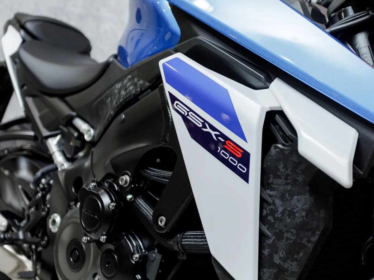 Suzuki GSX-S1000 999 см³ (152 л.с.) (150) 999 Синий в АВИЛОН. Слайд №4