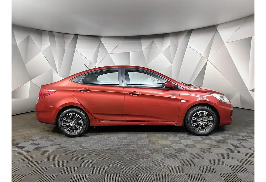 LIVE. Слайд №4