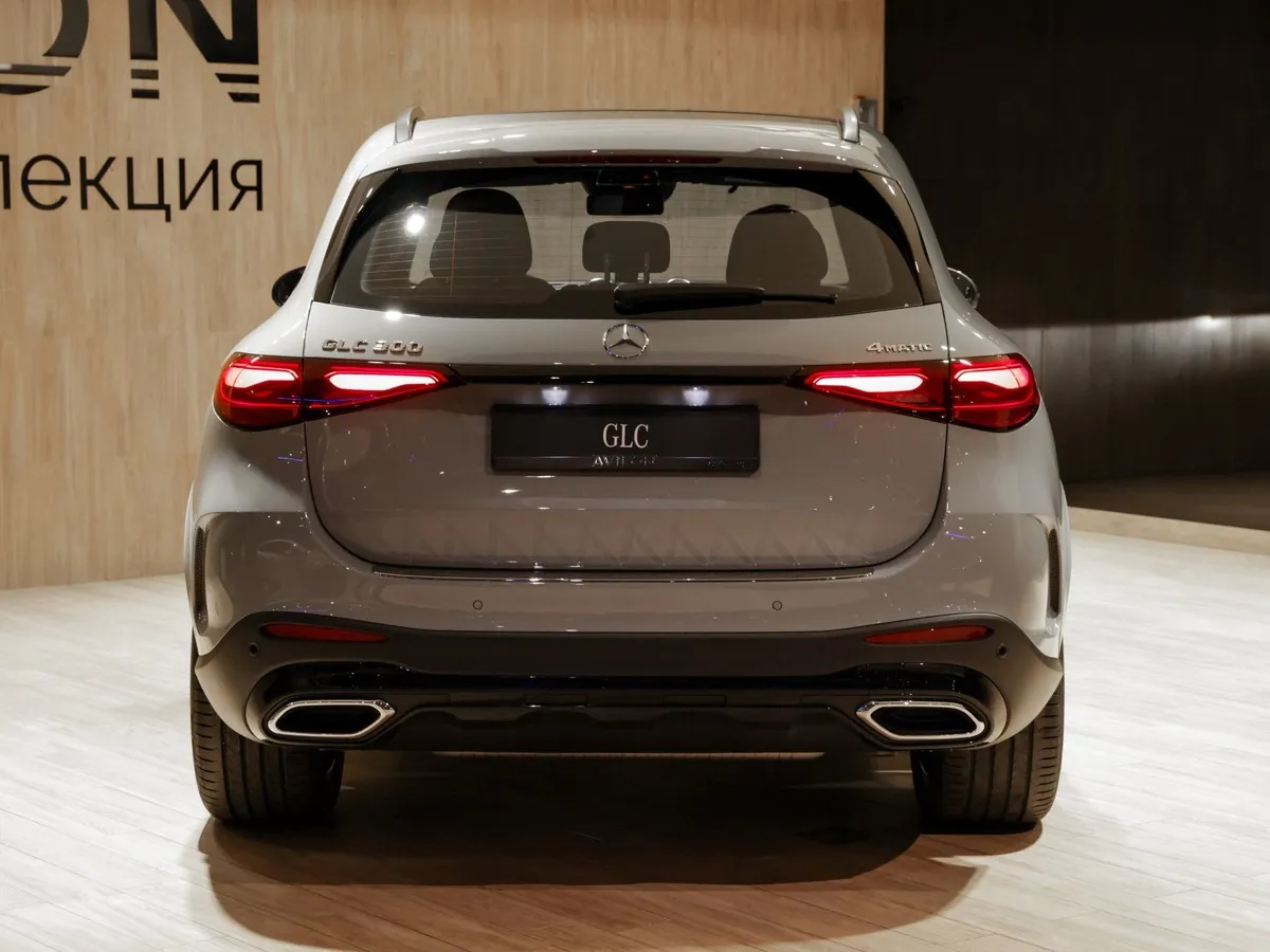 Mercedes-Benz GLC 300 4MATIC 9G-TRONIC (258 л.с.) Серый в АВИЛОН. Слайд №4