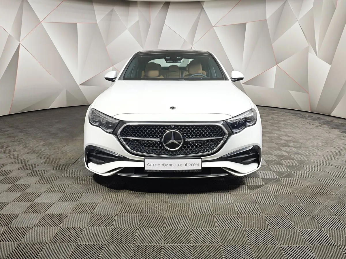 Mercedes-Benz E-Класс E 300 4MATIC (258 л.с.) Белый в АВИЛОН. Слайд №7