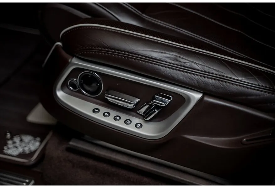 AURUS Senat 4.4L AWD AT (598 л.с.) Черный в АВИЛОН. Слайд №20