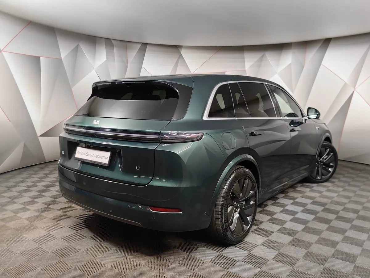 Li Auto L7 1.5 AT 4WD (449 л.с.) Pro Зеленый в АВИЛОН. Слайд №2