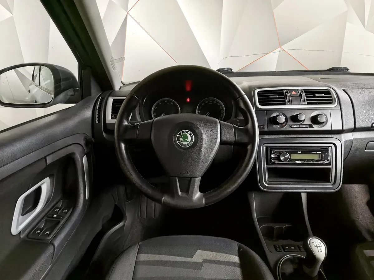 Skoda Fabia 1.4 MT (125 л.с.) Голубой в АВИЛОН. Слайд №18