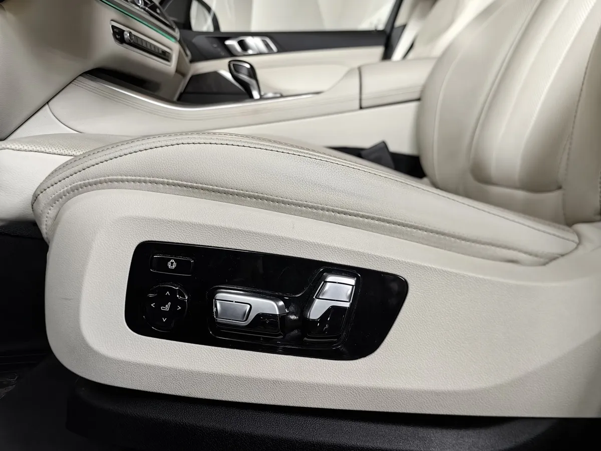 BMW X5 xDrive30d Steptronic (249 л.с.) xLine Черный в АВИЛОН. Слайд №20