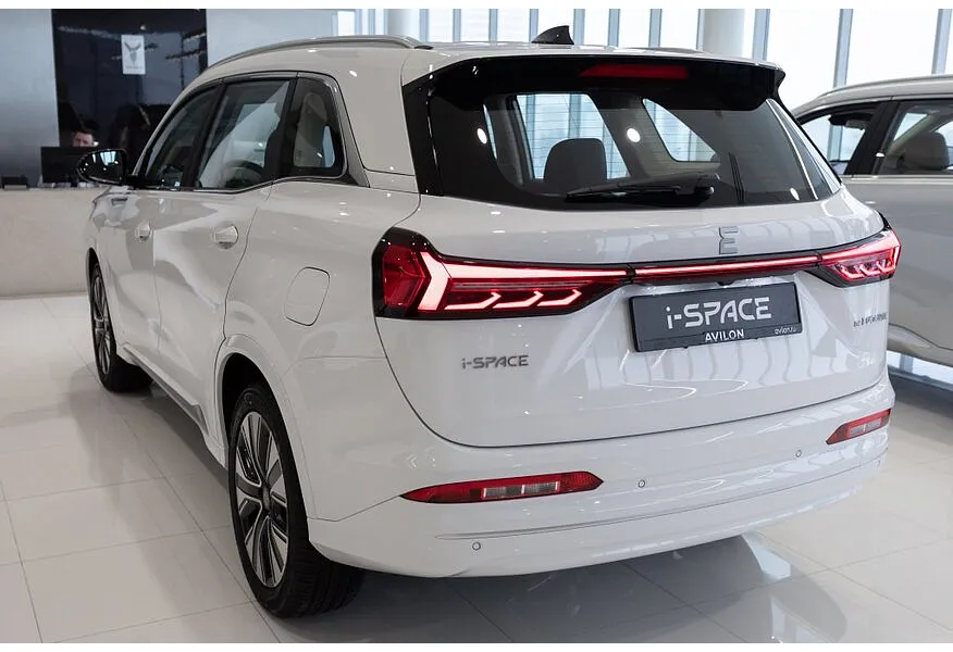 EVOLUTE i-SPACE 1.5 CVT (218 л.с.) (7 мест) Белый в АВИЛОН. Слайд №6