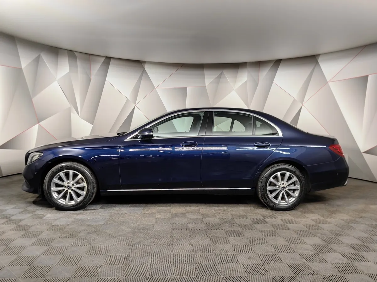 Mercedes-Benz E-Класс E 200 9G-TRONIC (197 л.с.) Синий в АВИЛОН. Слайд №5
