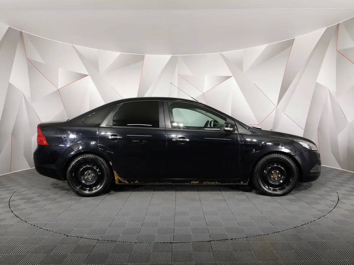 Ford Focus 2.0 AT (145 л.с.) Черный в АВИЛОН. Слайд №6