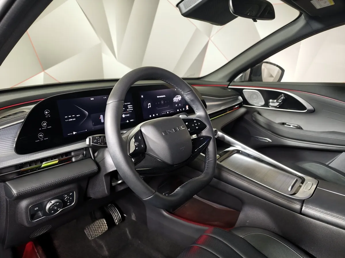 EXEED TXL 2.0 8AT AWD (197 л.с.) Flagship Черный в АВИЛОН. Слайд №19